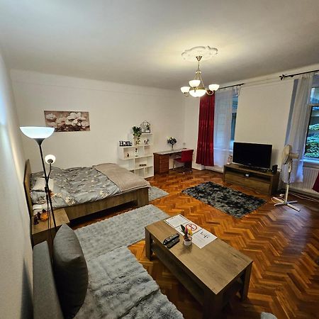Pet Friendly 2Bdr Apartment بودابست المظهر الخارجي الصورة